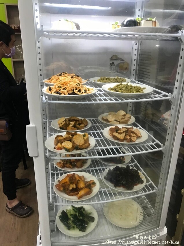 【台北萬華區 】萬華美食推薦『艋舺200螺螄粉』除螺螄粉好吃外,韭菜螺螄湯餃也很讚~