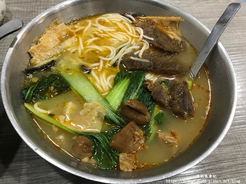 【台北萬華區 】萬華美食推薦『艋舺200螺螄粉』除螺螄粉好吃外,韭菜螺螄湯餃也很讚~