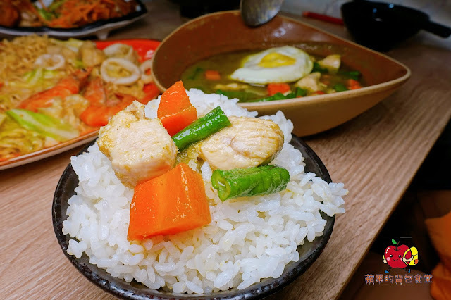 [雲泰美食] 新竹 - 楊家米干 用料實在又開胃的泰式海鮮酸辣米干 微辣又脆口的蝦醬炒食蔬 結合酥脆與細嫩口感的泰式椒麻雞