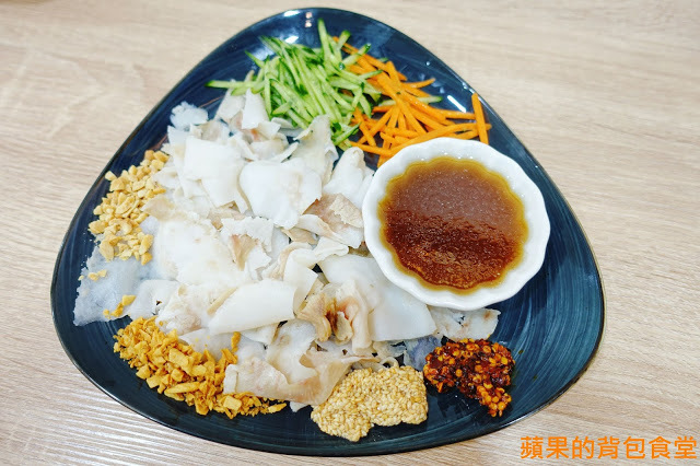 [食記] 新竹北區 - 楊家米干雲南美食 自製米甘 鮮甜厚切豬肉 異國香料與鮮蝦完美結合 打拋豬香味撲鼻好下飯