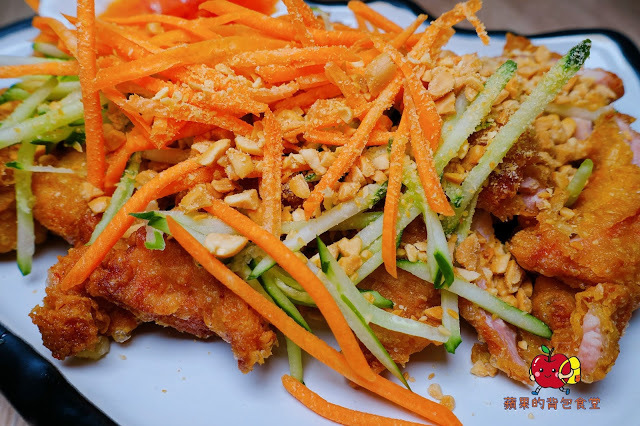 [食記] 新竹北區 - 楊家米干雲南美食(二訪) 純手工製作米干 檸檬香茅奶香四溢 泰式炒媽媽麵 泰式酸辣炒蝦 用料新鮮澎湃