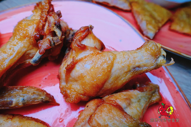 [食記] 新竹北區 - 楊家米干雲南美食(二訪) 純手工製作米干 檸檬香茅奶香四溢 泰式炒媽媽麵 泰式酸辣炒蝦 用料新鮮澎湃