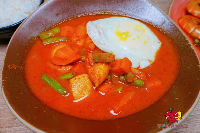 [食記] 新竹北區 - 楊家米干雲南美食(二訪) 純手工製作米干 檸檬香茅奶香四溢 泰式炒媽媽麵 泰式酸辣炒蝦 用料新鮮澎湃