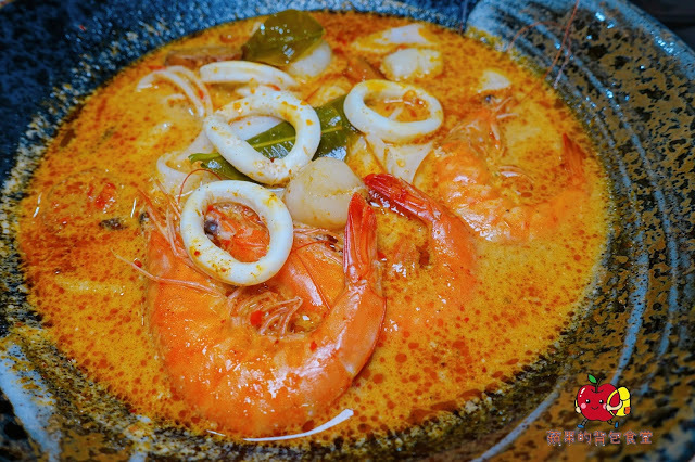 [食記] 新竹北區 - 楊家米干雲南美食(二訪) 純手工製作米干 檸檬香茅奶香四溢 泰式炒媽媽麵 泰式酸辣炒蝦 用料新鮮澎湃