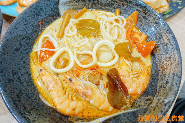 [食記] 新竹北區 - 楊家米干雲南美食 自製米甘 鮮甜厚切豬肉 異國香料與鮮蝦完美結合 打拋豬香味撲鼻好下飯