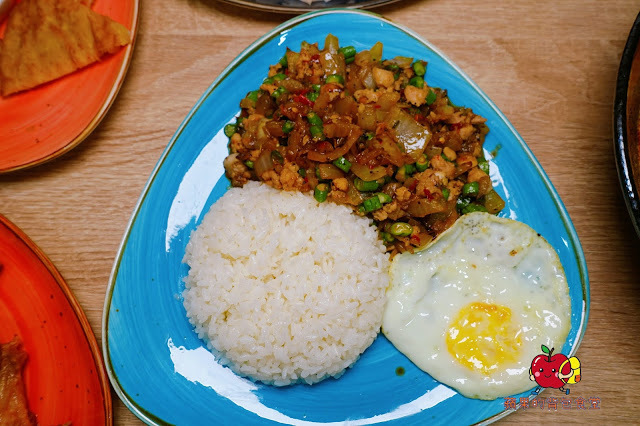 [食記] 新竹北區 - 楊家米干雲南美食(二訪) 純手工製作米干 檸檬香茅奶香四溢 泰式炒媽媽麵 泰式酸辣炒蝦 用料新鮮澎湃