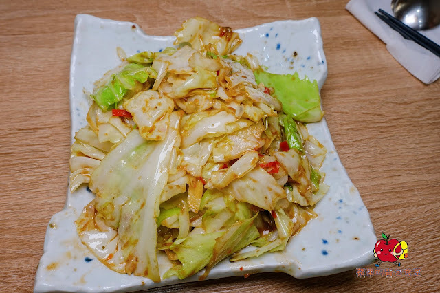 [雲泰美食] 新竹 - 楊家米干 用料實在又開胃的泰式海鮮酸辣米干 微辣又脆口的蝦醬炒食蔬 結合酥脆與細嫩口感的泰式椒麻雞