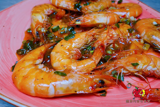 [食記] 新竹北區 - 楊家米干雲南美食(二訪) 純手工製作米干 檸檬香茅奶香四溢 泰式炒媽媽麵 泰式酸辣炒蝦 用料新鮮澎湃