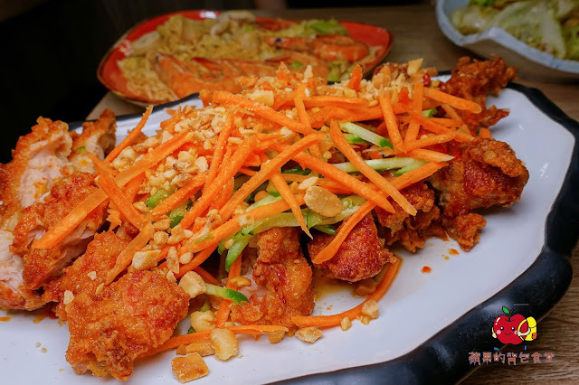[雲泰美食] 新竹 - 楊家米干 用料實在又開胃的泰式海鮮酸辣米干 微辣又脆口的蝦醬炒食蔬 結合酥脆與細嫩口感的泰式椒麻雞