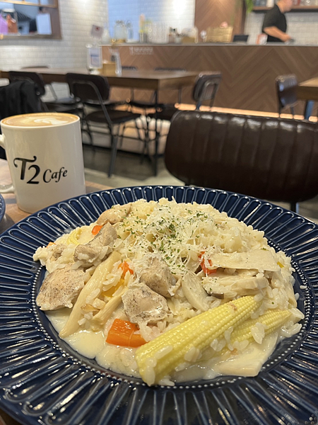 【桃園美食】藝文特區人氣咖啡廳T2 Cafe|親子寵物友善|