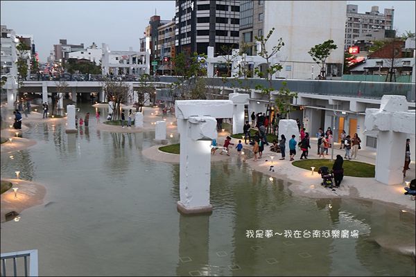 台南河樂廣場12.jpg