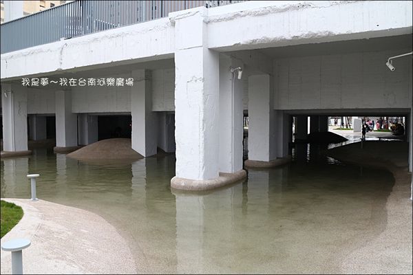 台南河樂廣場08.jpg