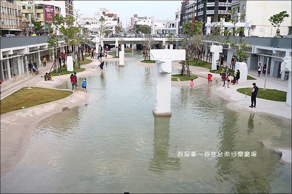 台南河樂廣場03.jpg