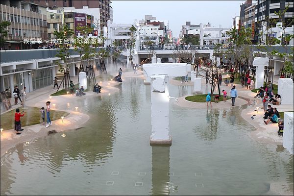 台南河樂廣場10.jpg