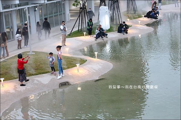台南河樂廣場11.jpg