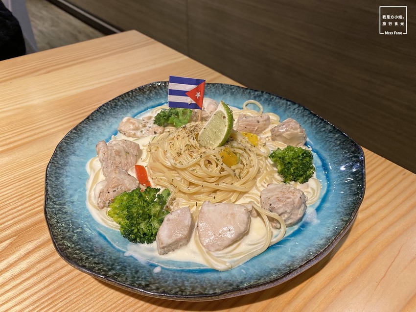 斗六餐廳｜Daily Life. 煩惱什麼餐酒館。網路炸紅的浮誇爆炸蛤蜊麵【搬新家囉】義大利麵/燉飯/披薩/鮮釀啤酒