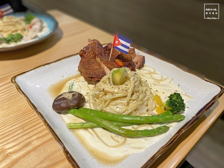 斗六餐廳｜Daily Life. 煩惱什麼餐酒館。網路炸紅的浮誇爆炸蛤蜊麵【搬新家囉】義大利麵/燉飯/披薩/鮮釀啤酒