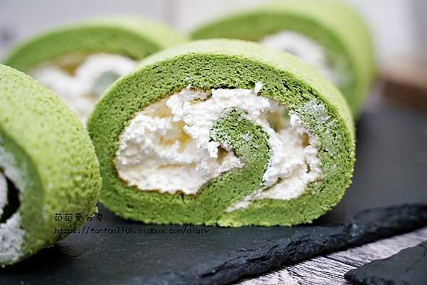 宅配甜點【稻香緣蛋糕店】季節限定-抹茶生乳捲|比利時櫻桃捲 #甜點控 #蛋糕 #宅配美食 (7).JPG