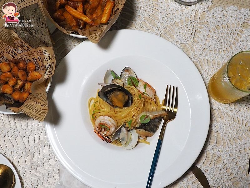 桃園中壢美食-blossom forest 食甸森蒔-中壢絕美玻璃球包廂，泡泡屋好浪漫 @民宿女王芽月-美食.旅遊.全台趴趴走