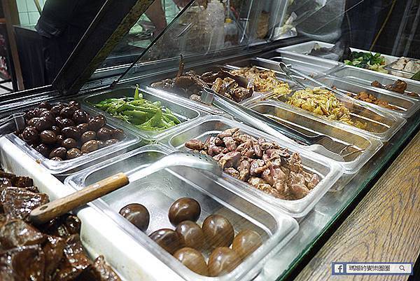 板橋滷味【島瓜滷味】超推魔菜脆腸/豬耳朵/涼麵/古早味芋頭粥/板橋美食