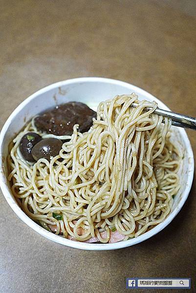 板橋滷味【島瓜滷味】超推魔菜脆腸/豬耳朵/涼麵/古早味芋頭粥/板橋美食