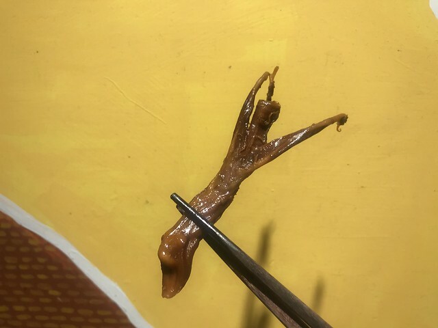 (板橋)新北耶誕歡樂城必吃!銅板價板橋滷味 濃稠芋頭粥、Q彈涼麵 通通只要銅板價就吃得到-島瓜