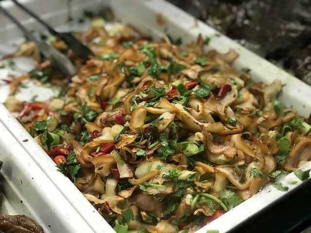 (板橋)新北耶誕歡樂城必吃!銅板價板橋滷味 濃稠芋頭粥、Q彈涼麵 通通只要銅板價就吃得到-島瓜