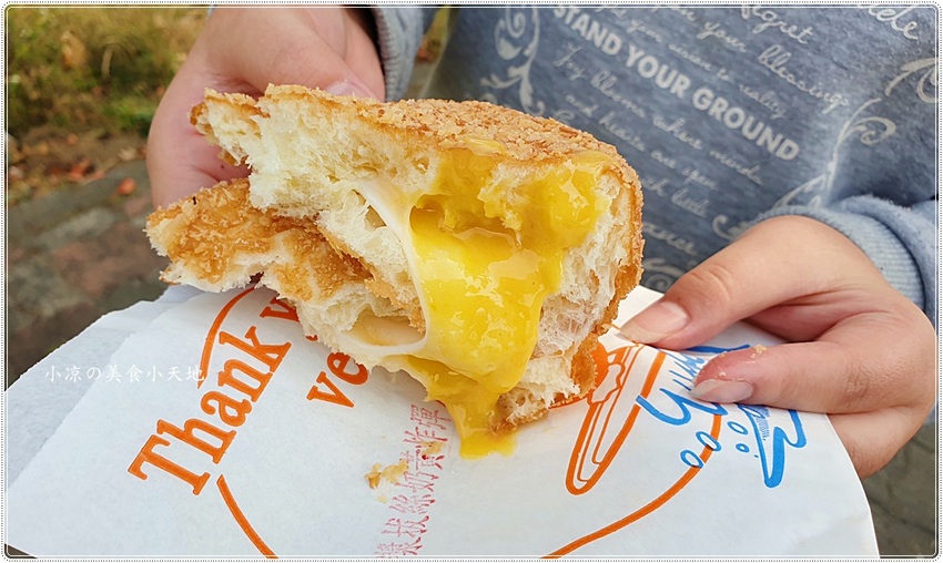 茶奶奶手作點心║隱身在透天厝的銅板午茶點心,療癒系起司芋頭捲、爆漿拔絲奶皇炸彈、菜脯香腸營養三明治都很推唷!