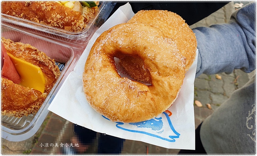 茶奶奶手作點心║隱身在透天厝的銅板午茶點心,療癒系起司芋頭捲、爆漿拔絲奶皇炸彈、菜脯香腸營養三明治都很推唷!