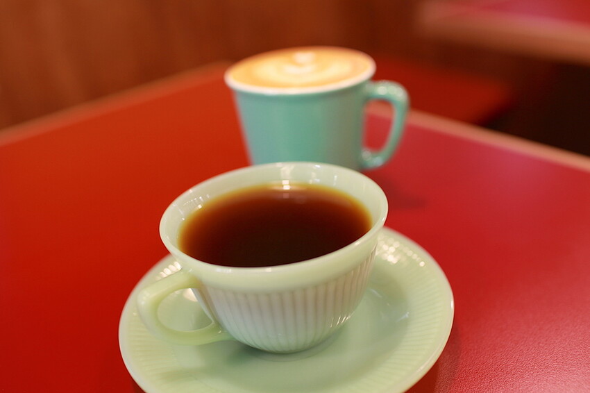 台南市中西區吃。台南美食|中西區。「StableNice BLDG.」隱身在巷弄裡超過半世紀老洋房改建超質感咖啡廳,本事空間製作