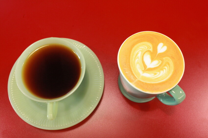 台南市中西區吃。台南美食|中西區。「StableNice BLDG.」隱身在巷弄裡超過半世紀老洋房改建超質感咖啡廳,本事空間製作