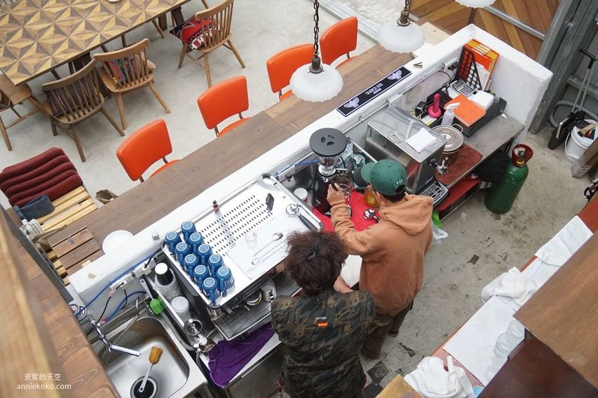 [新莊 純白系鐵皮屋 Poolpool美墨餐廳] 時尚異國情調X早午餐咖啡 超殺記憶體的夢幻場景! 附設酷炫溜滑板場 鄰近新北產業園區 - 安妮的天空