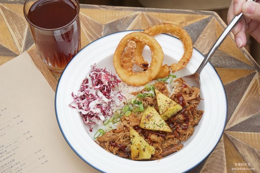 [新莊 純白系鐵皮屋 Poolpool美墨餐廳] 時尚異國情調X早午餐咖啡 超殺記憶體的夢幻場景! 附設酷炫溜滑板場 鄰近新北產業園區 - 安妮的天空