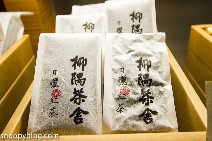 萬華茶館|柳隅茶舍~台灣茶、普洱茶專賣,老闆精通五國語言,外國旅客都指定要來這裡喝茶