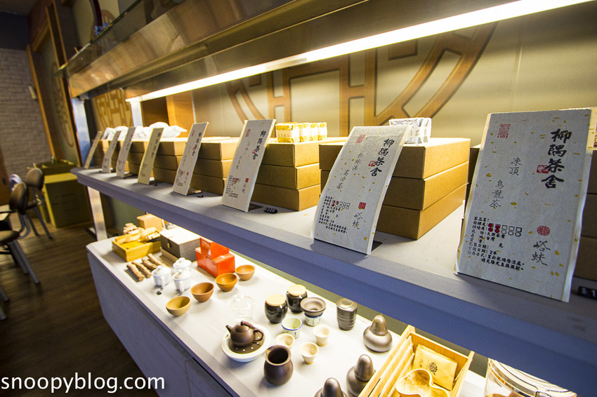 萬華茶館|柳隅茶舍~台灣茶、普洱茶專賣,老闆精通五國語言,外國旅客都指定要來這裡喝茶