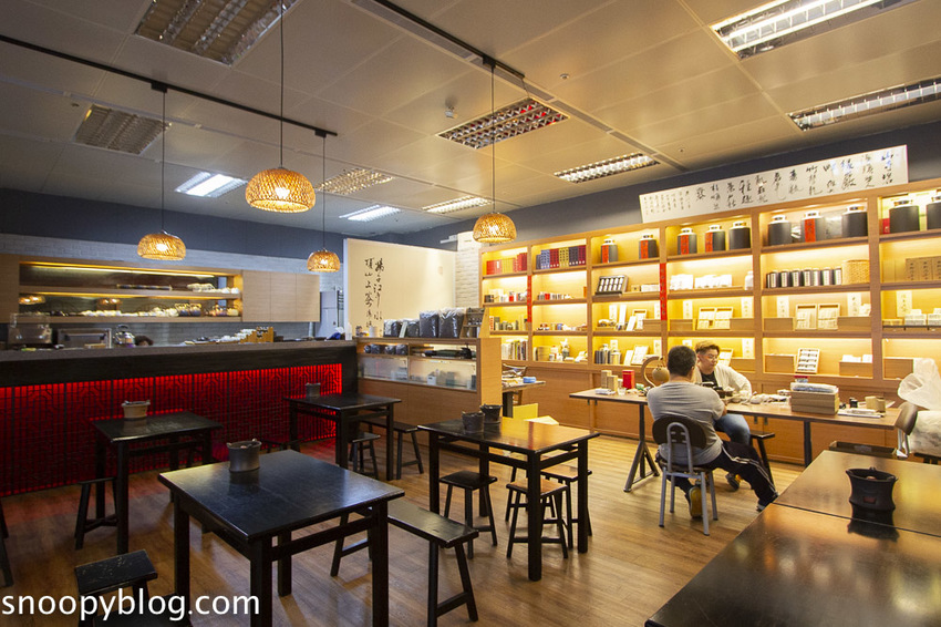 萬華茶館|柳隅茶舍~台灣茶、普洱茶專賣,老闆精通五國語言,外國旅客都指定要來這裡喝茶