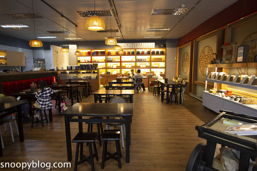 萬華茶館|柳隅茶舍~台灣茶、普洱茶專賣,老闆精通五國語言,外國旅客都指定要來這裡喝茶