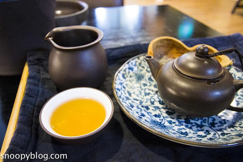 萬華茶館|柳隅茶舍~台灣茶、普洱茶專賣,老闆精通五國語言,外國旅客都指定要來這裡喝茶