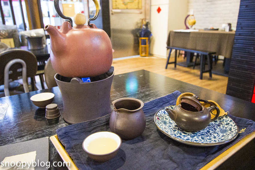 萬華茶館|柳隅茶舍~台灣茶、普洱茶專賣,老闆精通五國語言,外國旅客都指定要來這裡喝茶