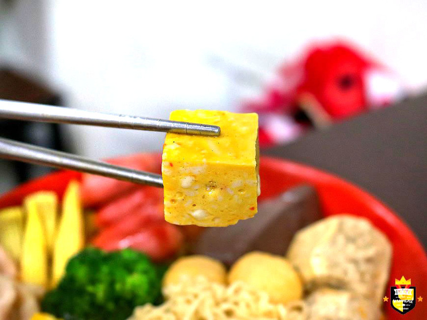 台南麻辣燙／獨家麻辣湯底x關東煮／麻辣鴨血豆腐每日限量／一開店就有客人上門／客製化辣度貼心服務／在地人晚餐宵夜最佳選擇／食材種類選擇多