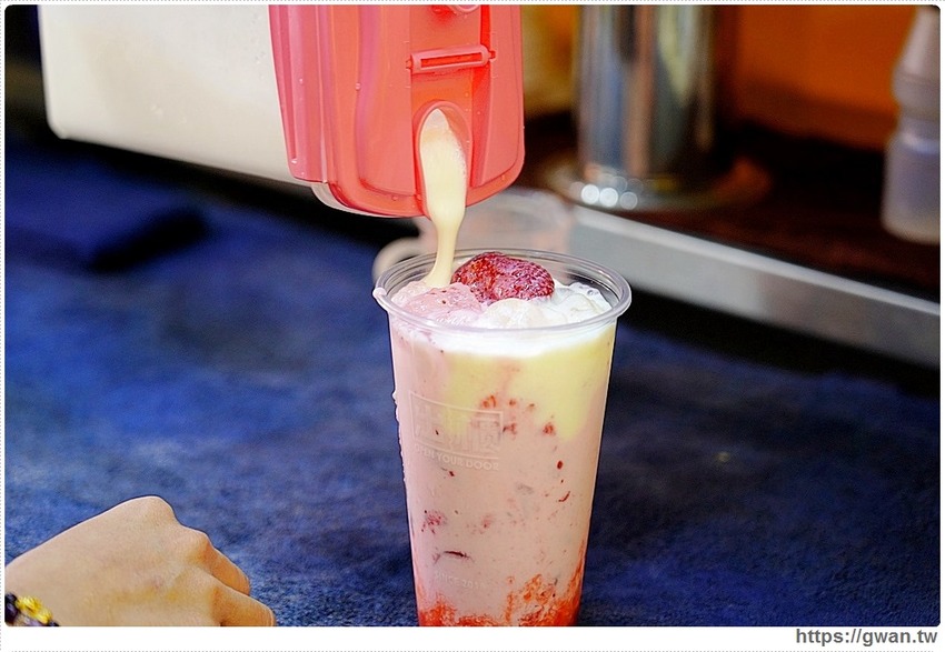 出櫃菜單 草莓芝士厚奶蓋