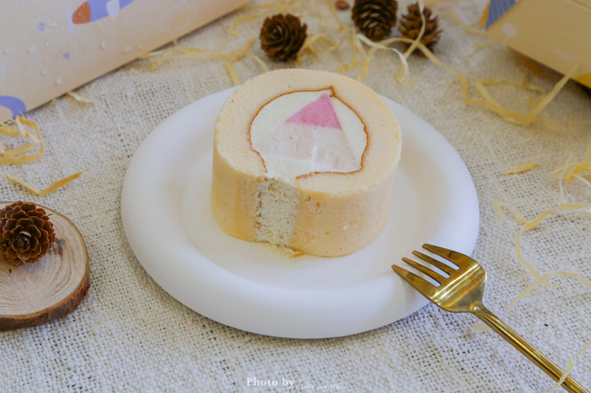 【宅配美食】金帛手製彌月蛋糕，夢幻造型雪糕捲，初戀蜜桃伯爵、芝麻鐵觀音大推！ - 又要飛去哪！？
