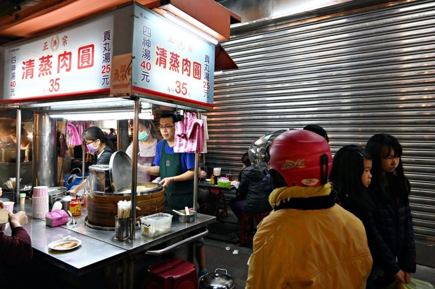 蘆洲美食:洪記正宗清蒸肉圓,清爽皮Q內餡好-近湧蓮寺