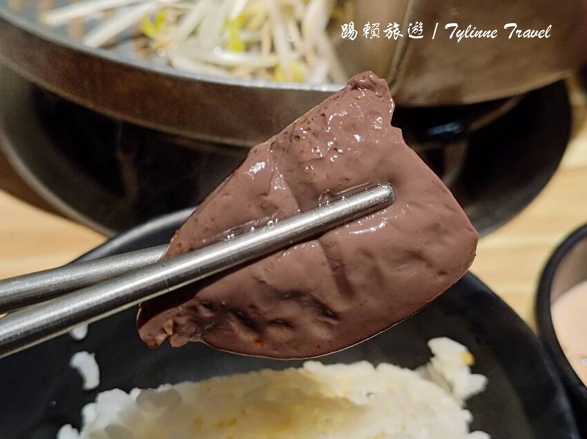 新北市永和區【新北美食】饗食鍋，一人獨享火烤兩吃鍋 | 在地超人氣必吃小火鍋，鴛鴦鍋雙湯頭超享受 | 永和平價火鍋推薦