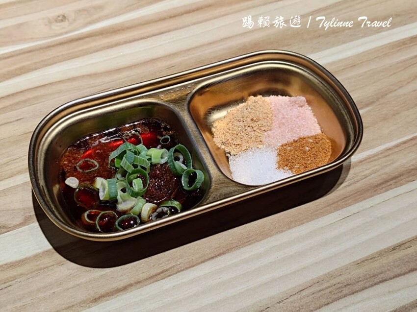 新北市永和區【新北美食】饗食鍋，一人獨享火烤兩吃鍋 | 在地超人氣必吃小火鍋，鴛鴦鍋雙湯頭超享受 | 永和平價火鍋推薦