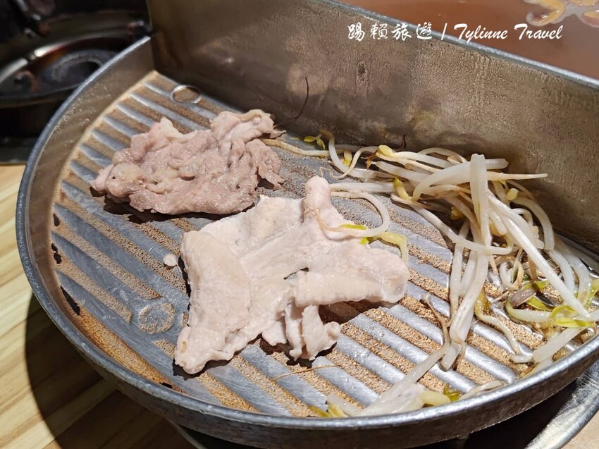 新北市永和區【新北美食】饗食鍋，一人獨享火烤兩吃鍋 | 在地超人氣必吃小火鍋，鴛鴦鍋雙湯頭超享受 | 永和平價火鍋推薦
