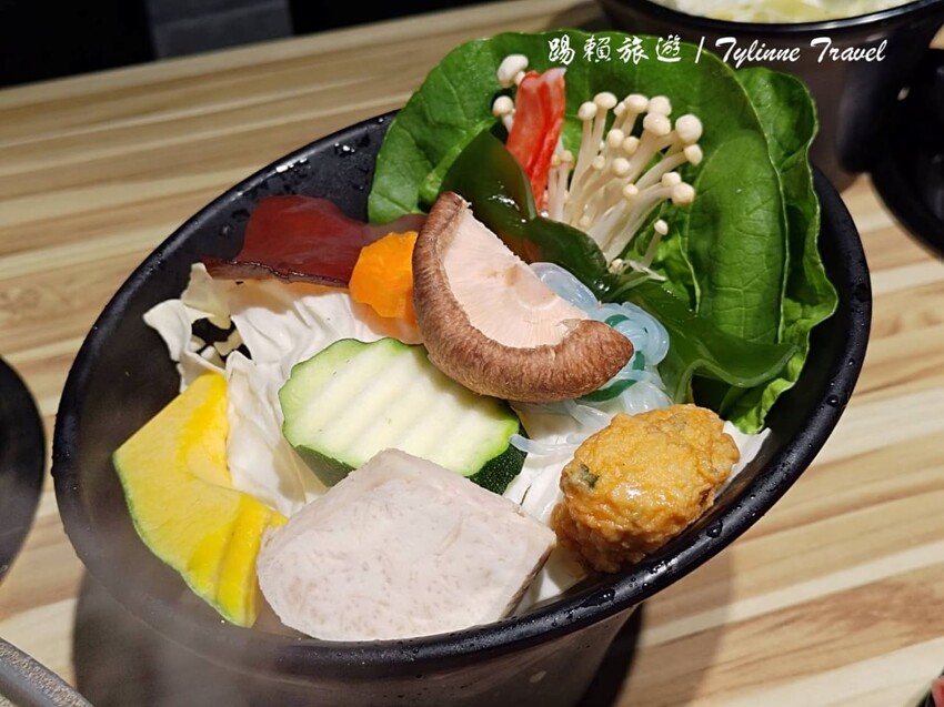 新北市永和區【新北美食】饗食鍋，一人獨享火烤兩吃鍋 | 在地超人氣必吃小火鍋，鴛鴦鍋雙湯頭超享受 | 永和平價火鍋推薦