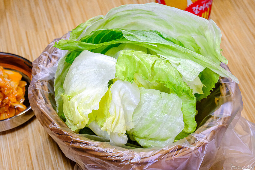 海鮮煎餅外酥內軟Q,石全石美老牌韓式料理,部隊鍋澎湃食材,韓國泡麵牽絲起司好誘人!