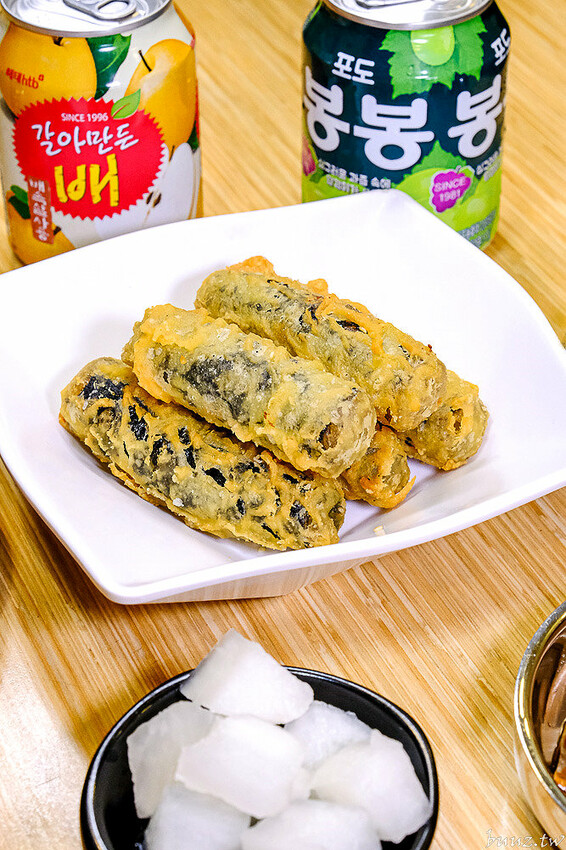 海鮮煎餅外酥內軟Q,石全石美老牌韓式料理,部隊鍋澎湃食材,韓國泡麵牽絲起司好誘人!