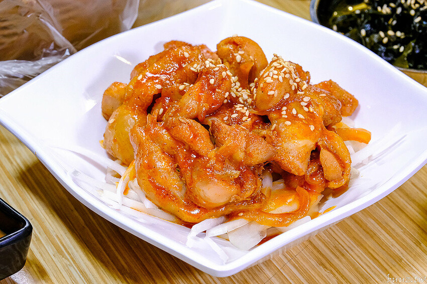 海鮮煎餅外酥內軟Q,石全石美老牌韓式料理,部隊鍋澎湃食材,韓國泡麵牽絲起司好誘人!